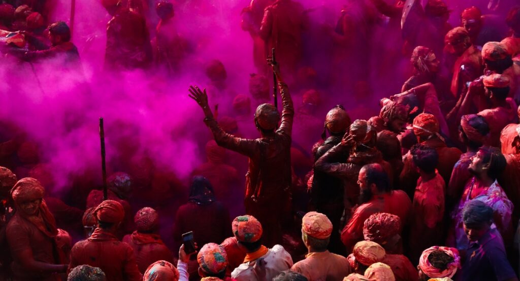 10 best places to celebrate Holi in India
